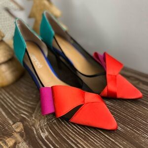 J Renee Olene Tricolour Pump Size 8